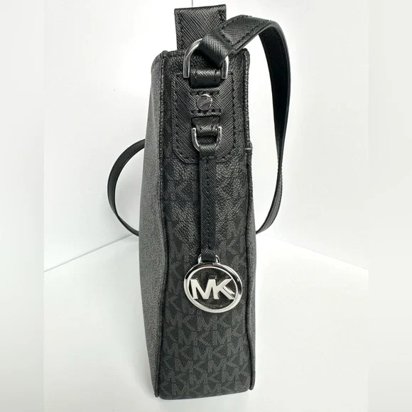 MICHAEL KORS Jet Set Travel Large LogoMessenger Bag - Picture 5 of 11